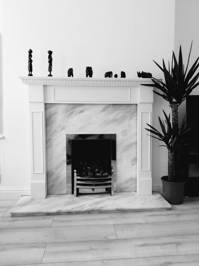 Gorgeous Stylish Cheri Victorian House In Manchester Villa Buitenkant foto